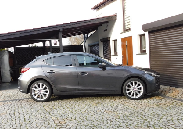 Mazda 3 cena 67900 przebieg: 93000, rok produkcji 2018 z Olsztynek małe 562